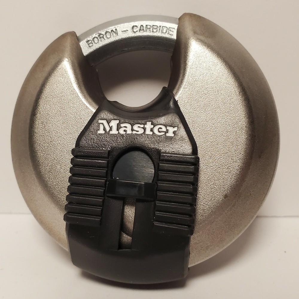 Master Lock M40KA Keyed Padlock Master Magnum