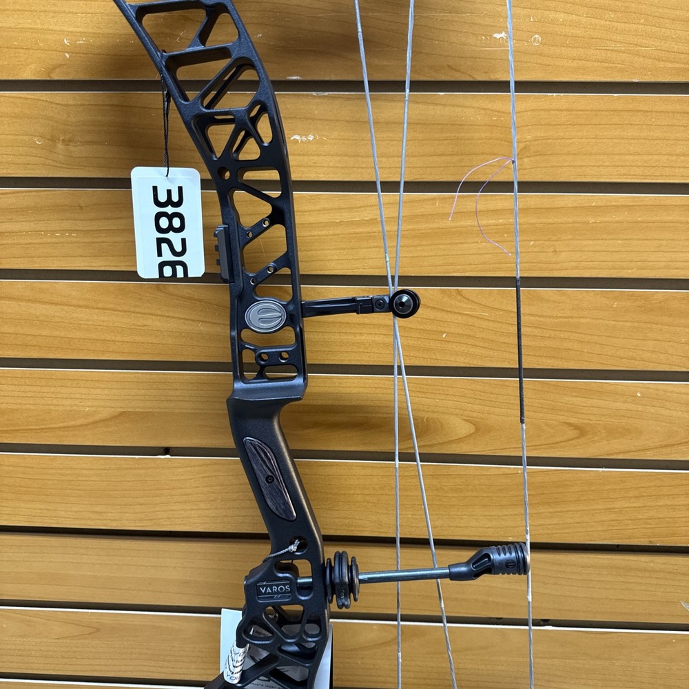 Item 3826 - Elite Archery Compound Bow - Varos - RH - Black - #70