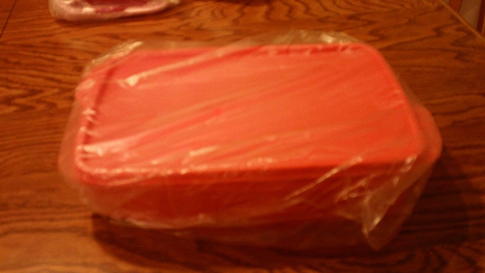 Tupperware Large Lunch It - Coral- NIP