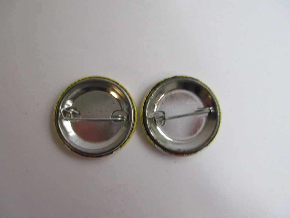 2 SpongeBob SquarePants 1.25" Push Back Pin Button Viacom 2014