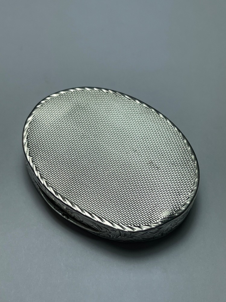 Antique Engraved Sterling Silver Agate Snuff Box (33.2 grams)