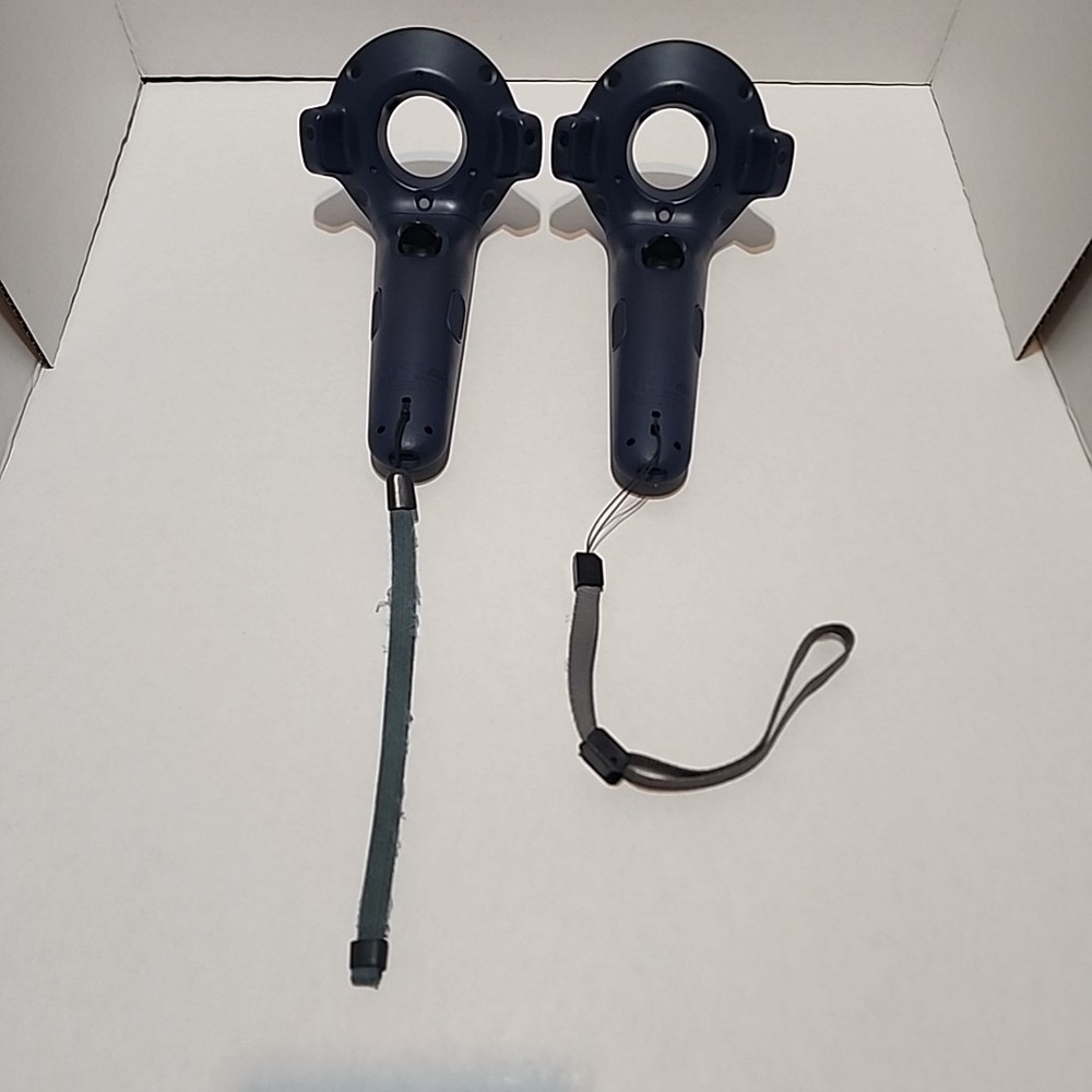 HTC VIVE Controllers 2.0 (2018) Blue Pair For Vivo Pro Blue Light