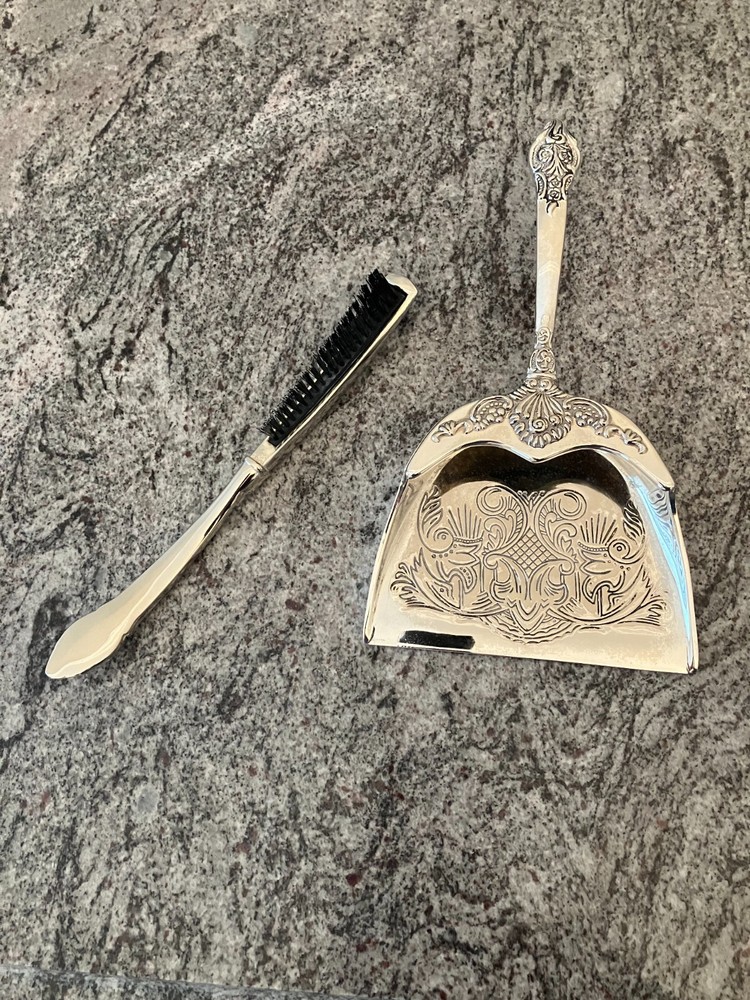 SILVER VICTORIAN TABLE CRUMB CLEANING SET, VINTAGE