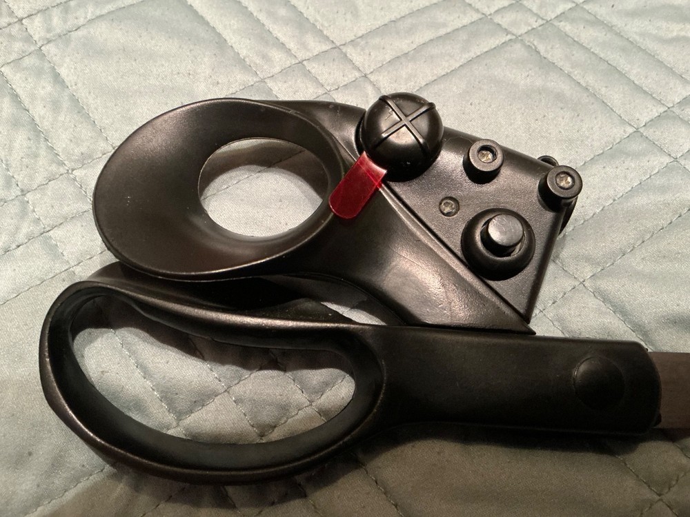 🌸 Multifunctional Laser Guided Cuts Straight 8.5” Black Handle Scissors 🌸