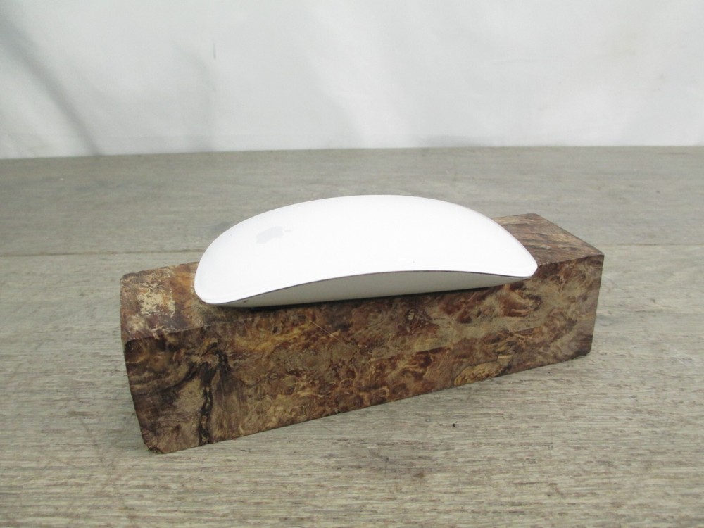 Genuine Apple A1296 /A1657 3VDC Magic Mouse Wireless Bluetooth Tested