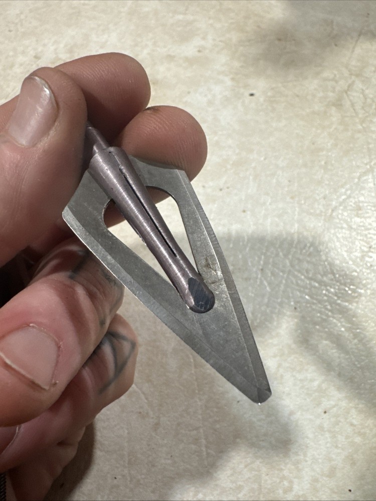 broad heads Lot Of 2