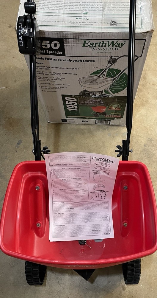 Earthway 1950 Broadcast Spreader