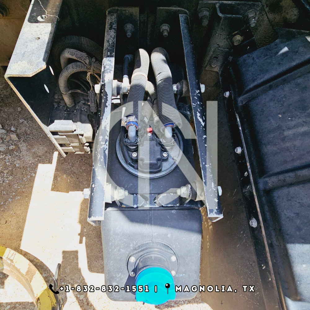 Used DEF Tank 13 Gal – Rectangular Plastic + Bracket