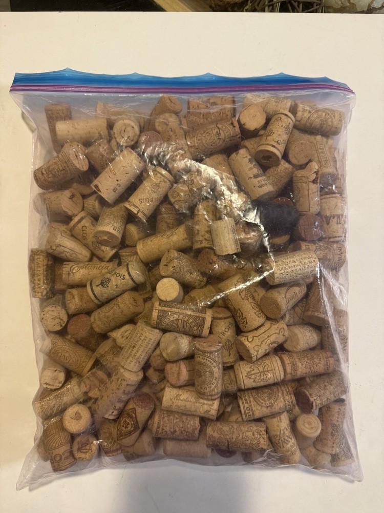 188 Used Wine Corks