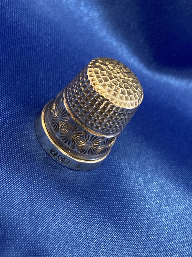 Early 1900’s Chester Hallmark Charles Horner SOLID SILVER THIMBLE No:7