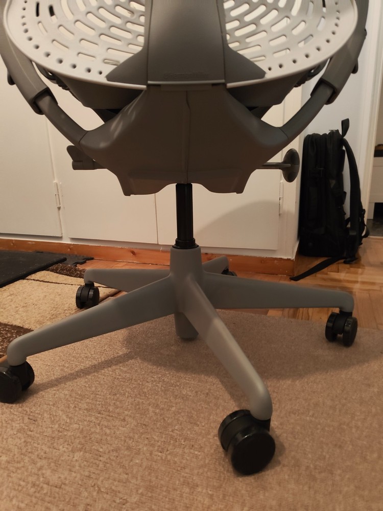 Herman Miller mirra 2