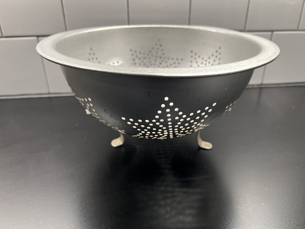 Vintage Aluminum Footed Colander Strainer Star Pattern