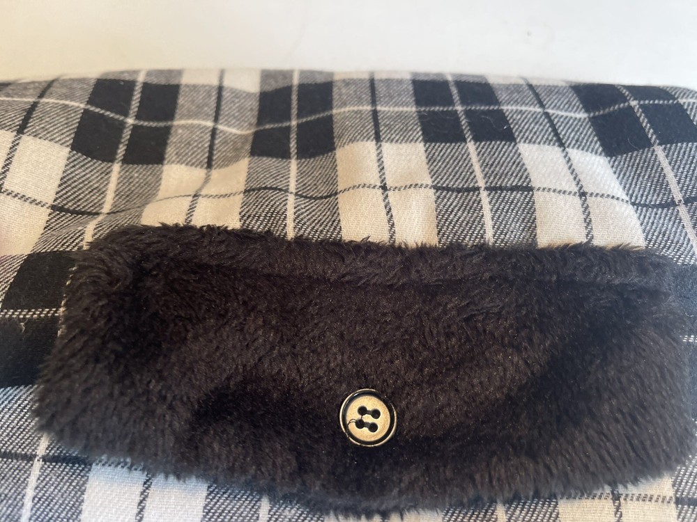 NWT WINTER PET JACKET, BLACK & WHITE PLAID, SIZE LARGE, SOFT AND COMFY❤️