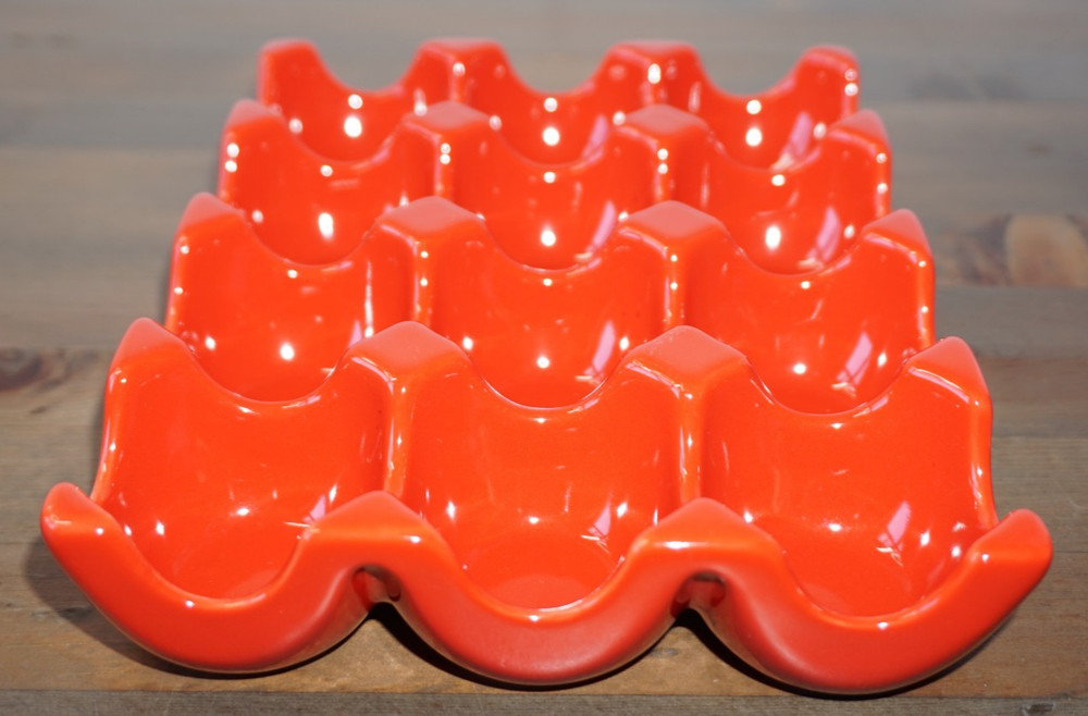 Rachel Ray Ceramic Egg Holder For 12 Eggs Deviled Eggs Sittin' Pretty Red