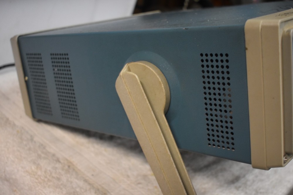 Tektronix 2225 50 MHz Oscilloscope