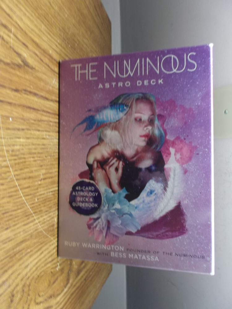NICE HARDLY USED THE NUMINOUS ASTRO CARDS DECK WITH GUIDEBOOK & CASE