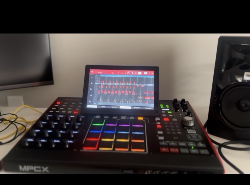 Akai Professional MPC-X Standalone Sampler and Sequencer