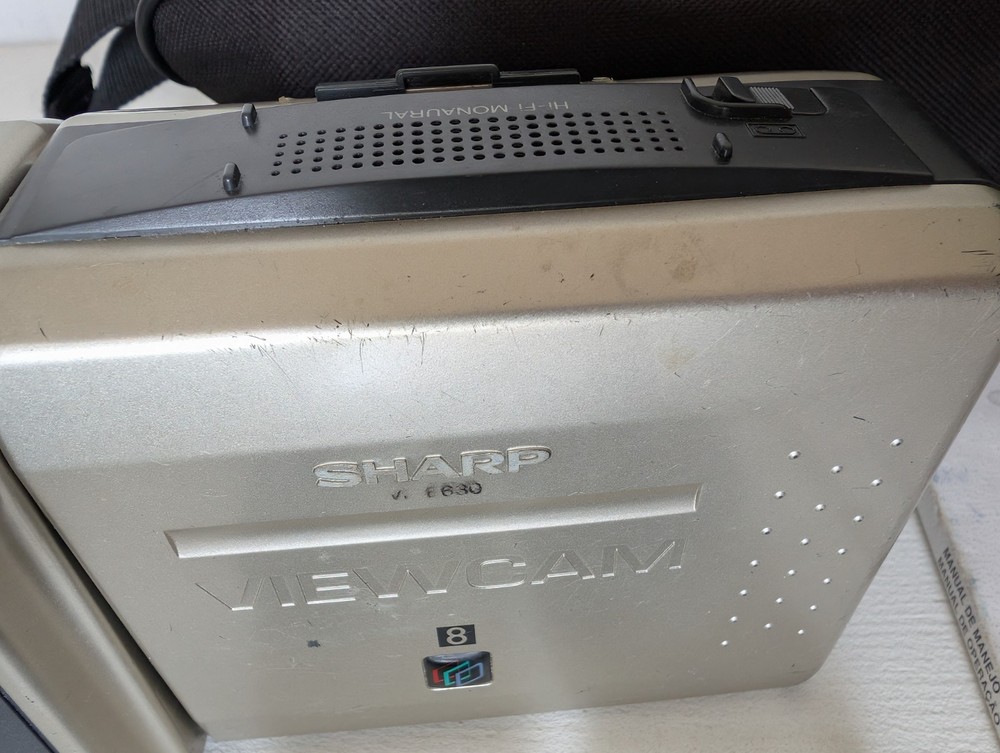 Sharp Viewcam VL-E630S camcorder Video recorder with extras– Tested working