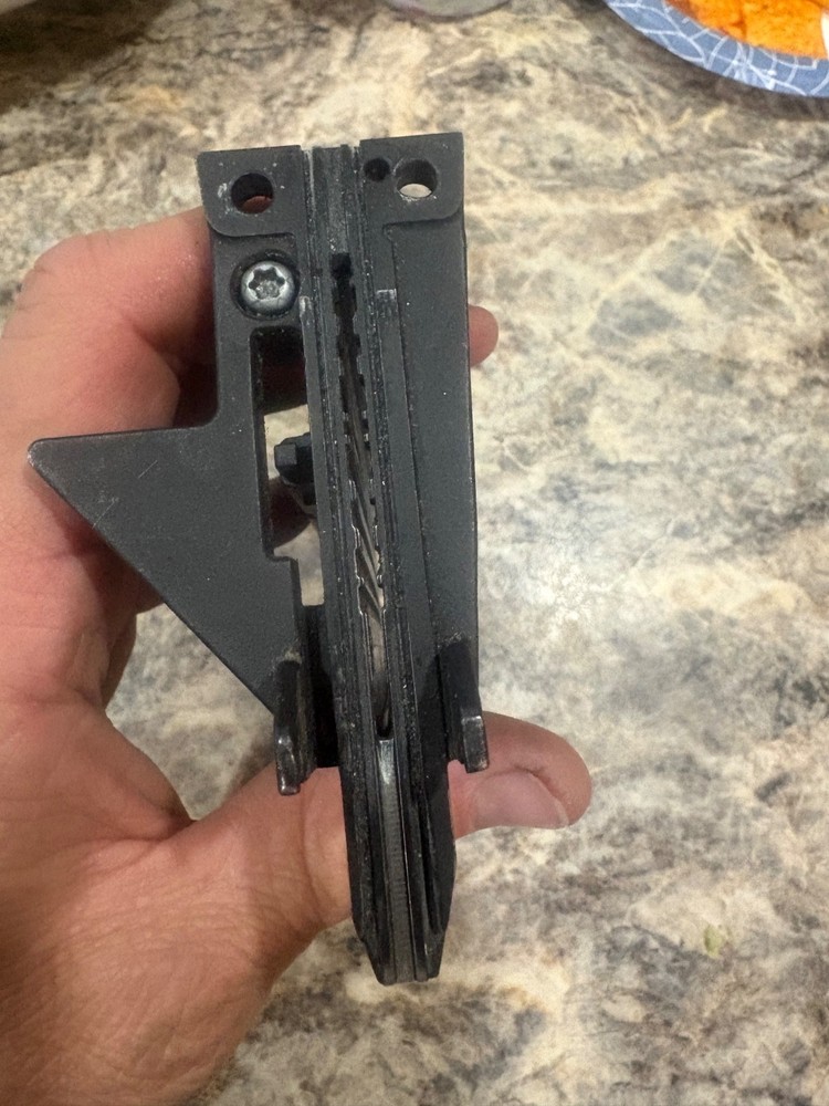 ryobi p320 magazine assembly (no slide)