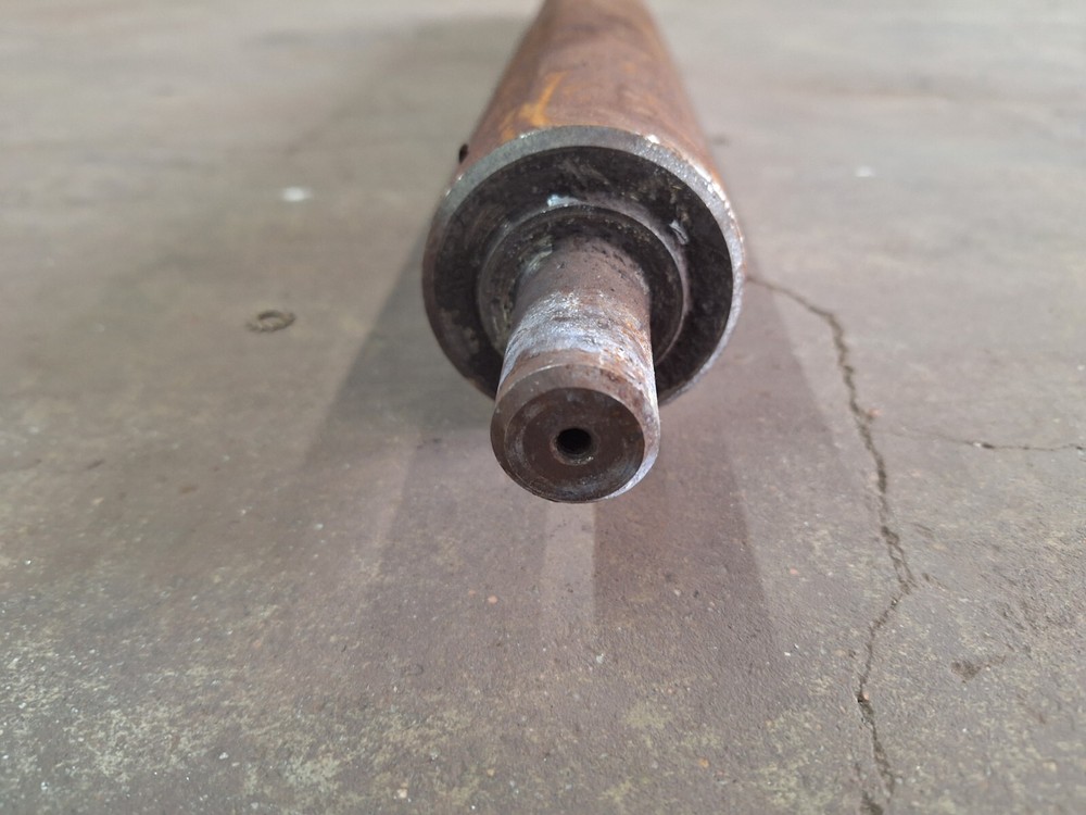 CONVEYOR BELT ROLLER PULLEY DISTANCE BETWEEN FRAME 24"