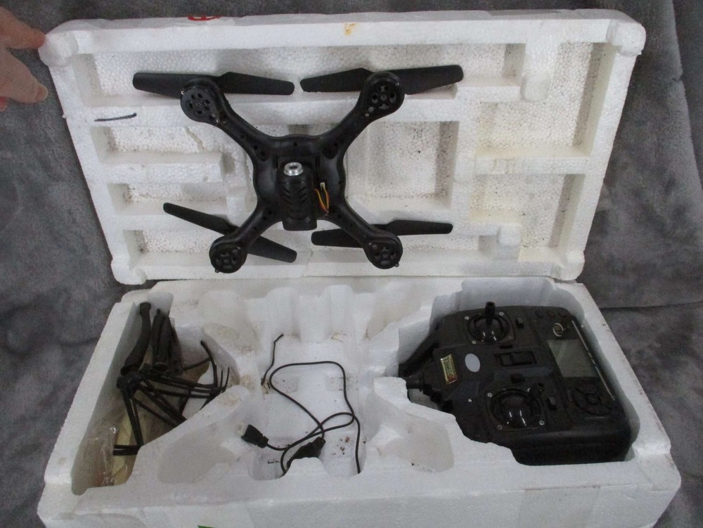 2.4GHz RC Quadcopter Drone White Red