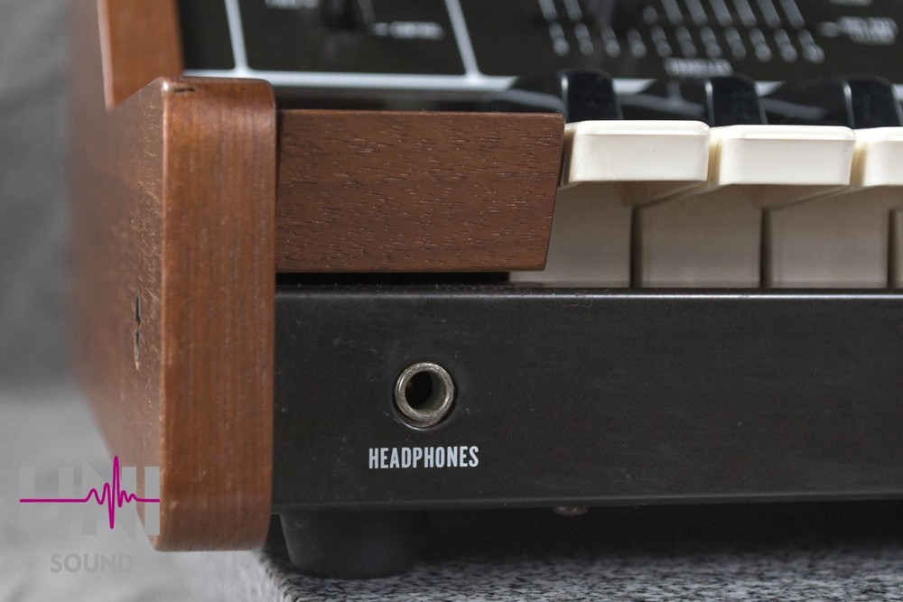 KORG 770 Electronic Analg Synthesizer in Excellent condition