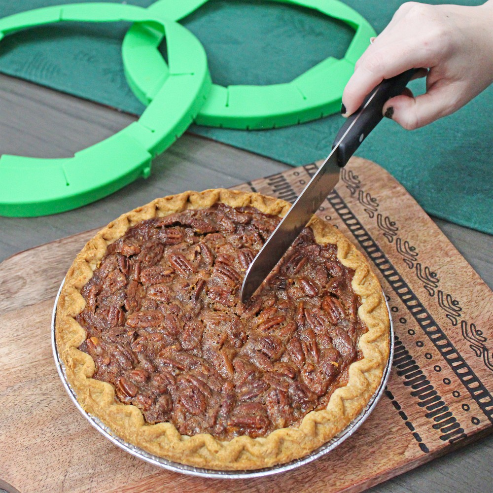 Silicone Pie Crust Shields 2pk, Adjustable Pie Baking Protectors, Green