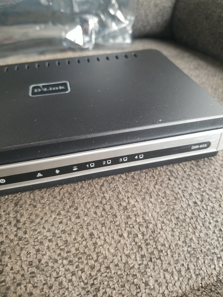 D-Link RangeBooster DIR-625 Router NEW