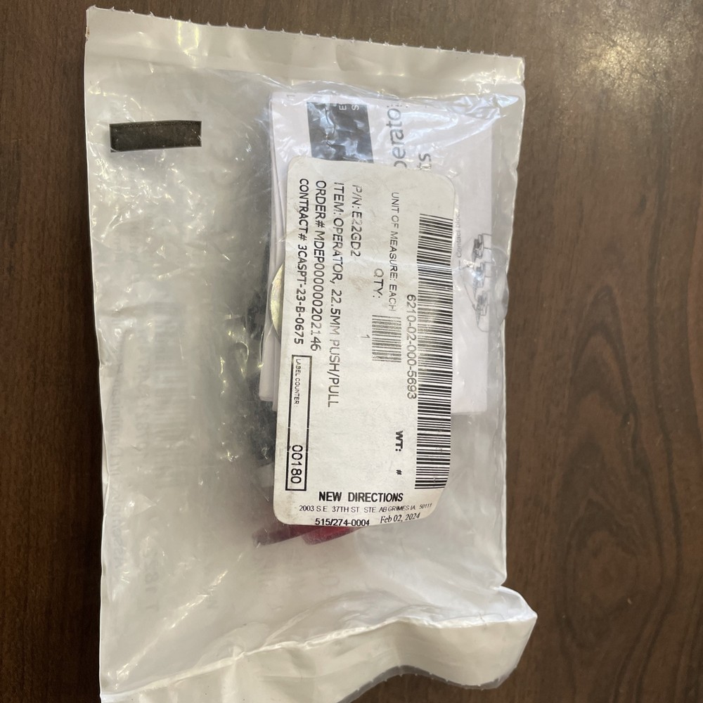 SEALED NEW EATON E22GD2 2 POS PUSH-PULL 40mm RED ILLUMINATION
