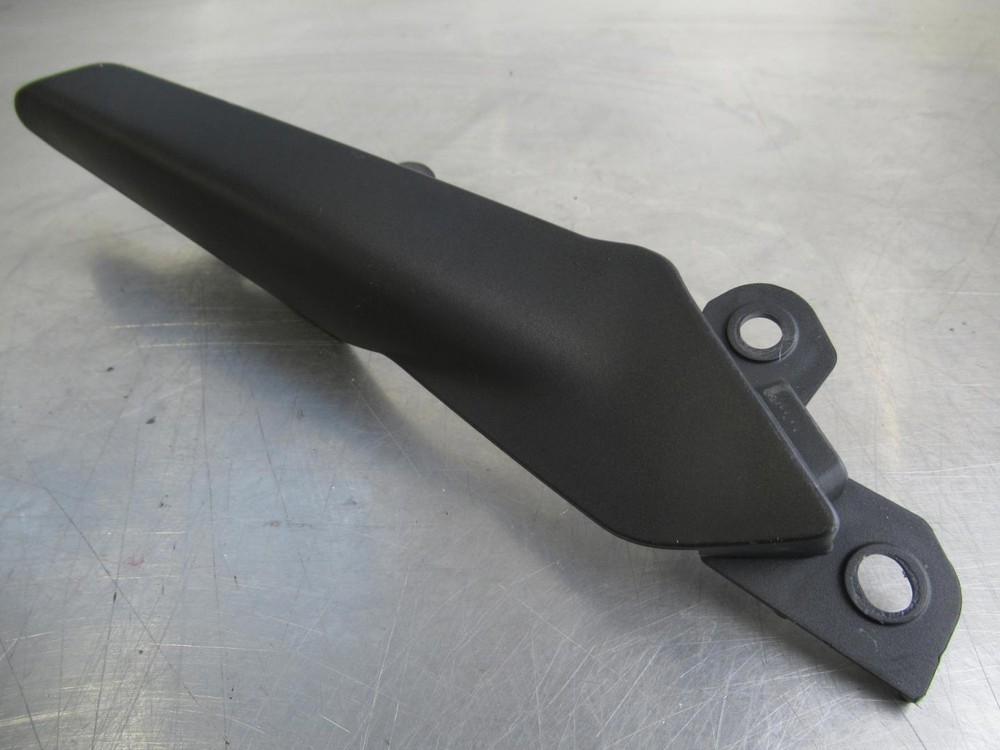 EB1403 2017 17 DUCATI MONSTER 1200S CHAIN GUARD