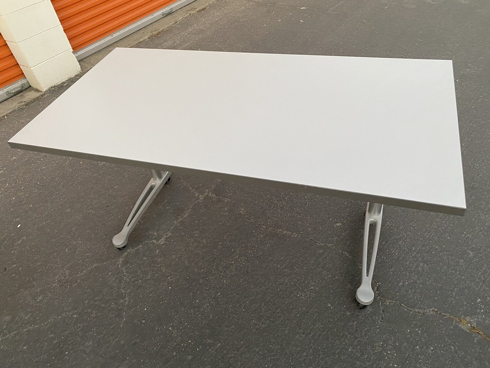 Vintage Knolll Flip Top Executive Desk Computer Training Table