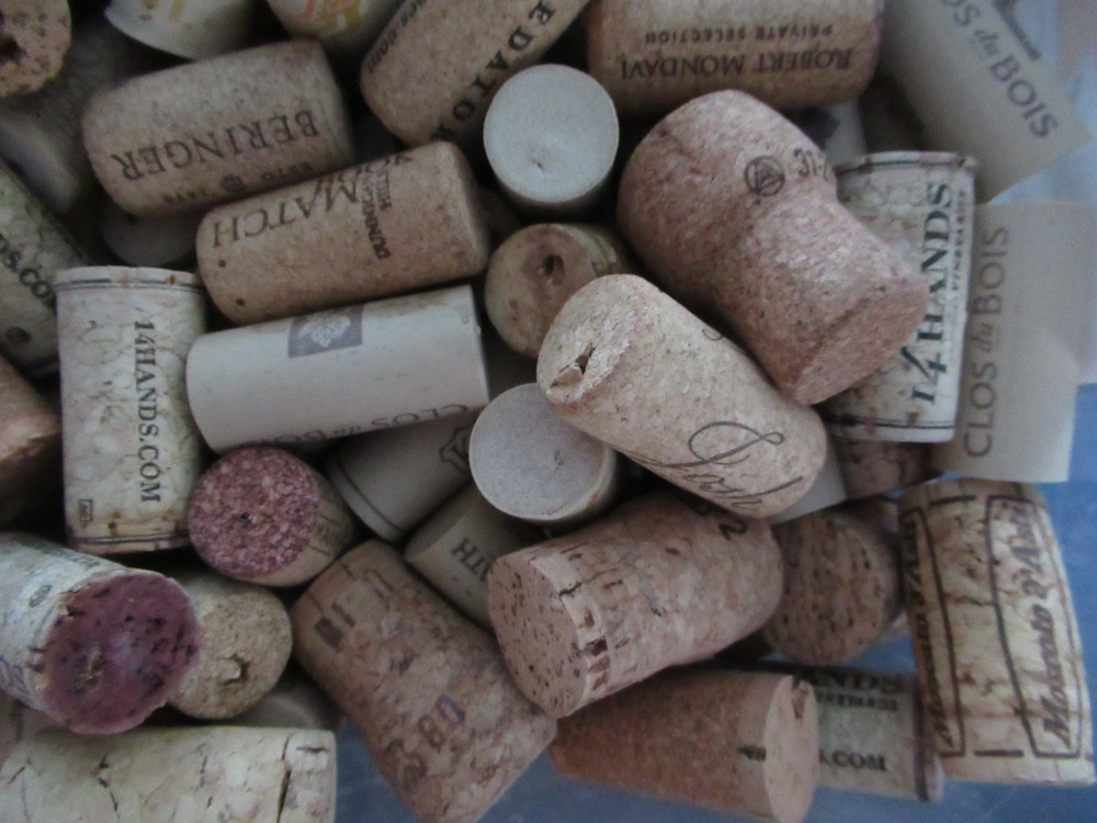 200+ USED WINE CORKS LOT VARIOUS BRANDS