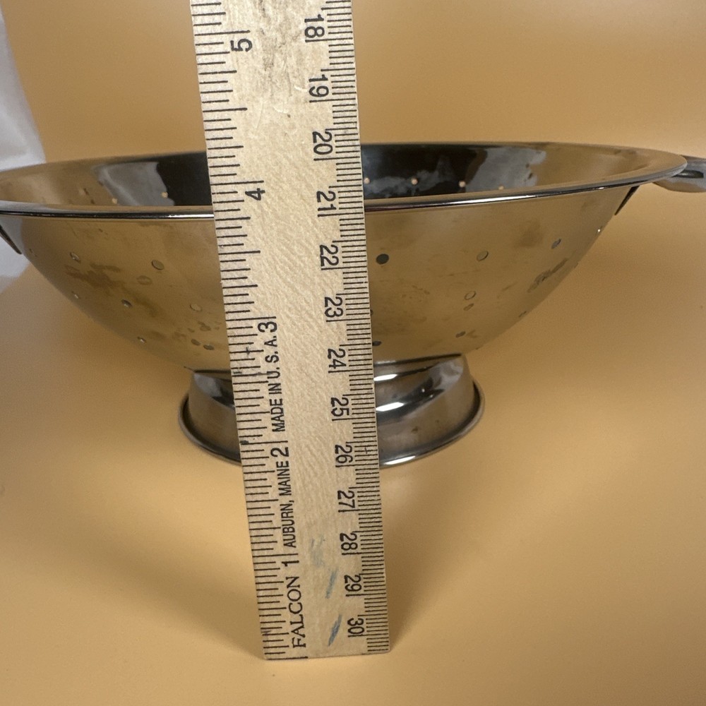 Stainless Steel Double Handled COlander/Strainer 9" with Base