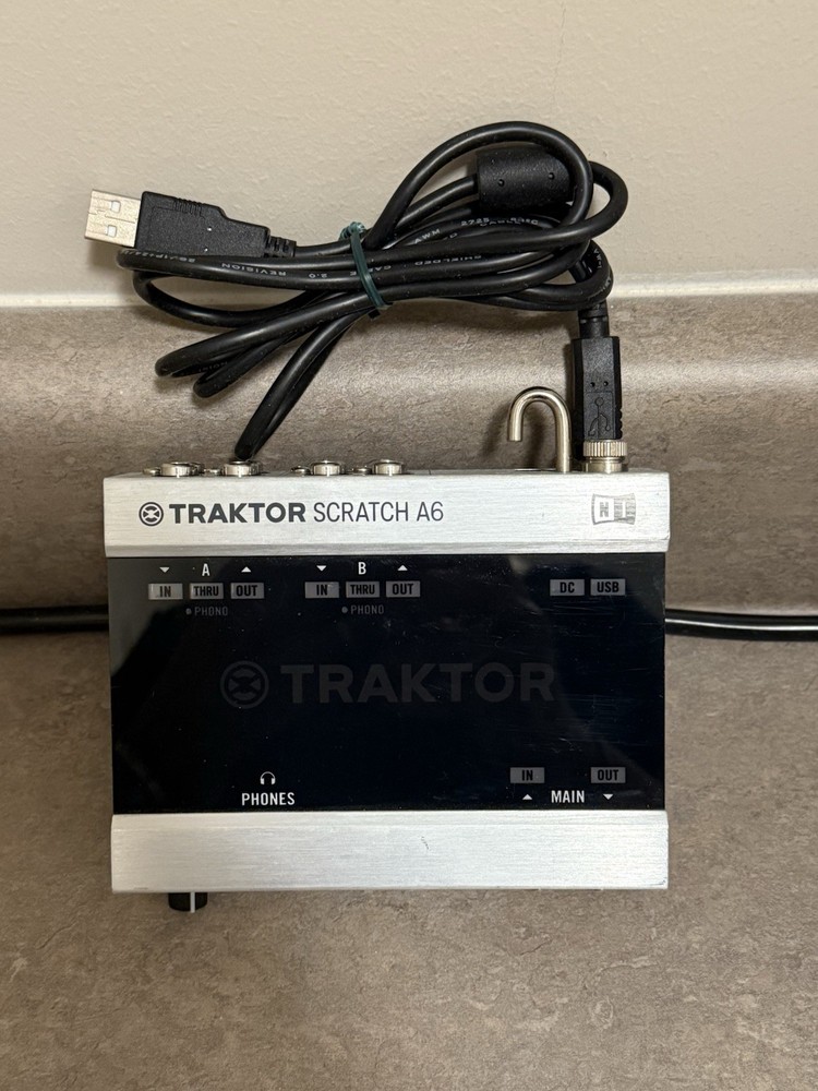 Native Instruments Traktor Kontrol X1 & Traktor Scratch A6 Audio Interface