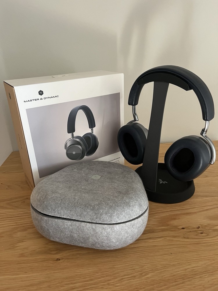 Master and Dynamic MW75 headphones