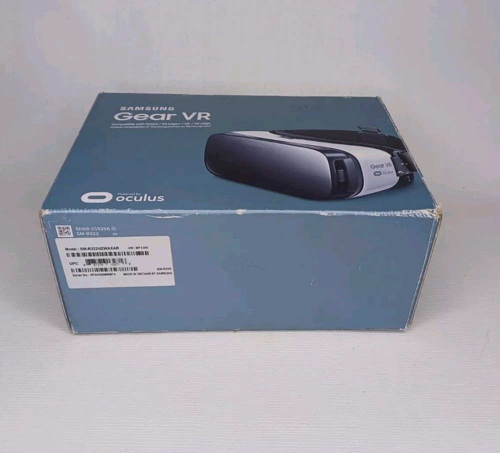 Samsung Gear Smartphone VR Headset Powered By Oculus