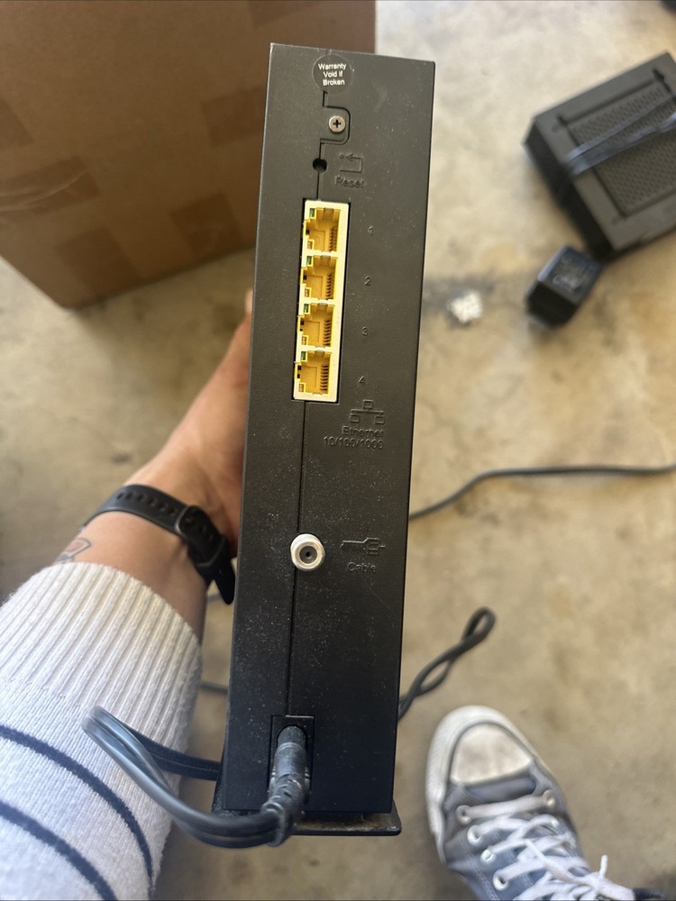 ARRIS Touchstone DG2460A Wireless Gateway (Modem + Router)