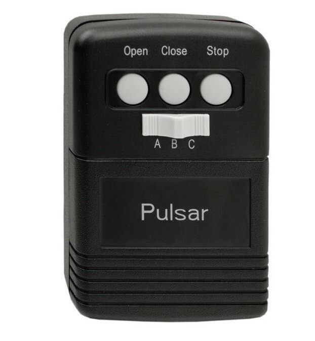 Linear 190-109025 / 8833TC-OCS 318MH 3-Button 3-Door Open-Close-Stop Transmitter