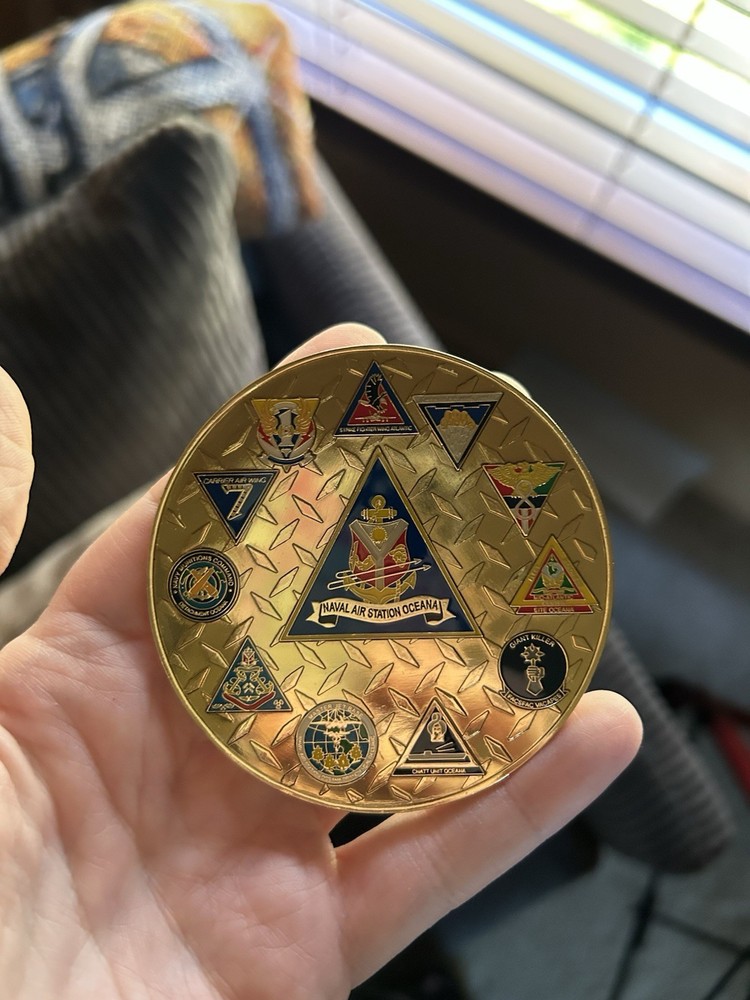 19 US Navy Metal Collection