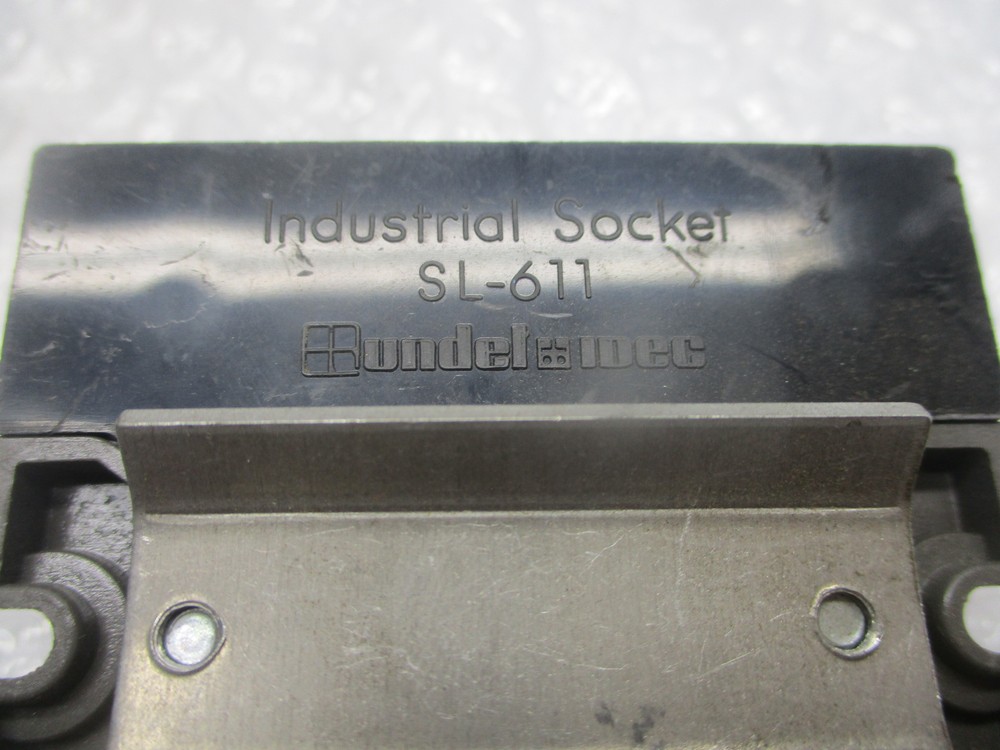 IDEC SL-611 RELAY BASE NSNP