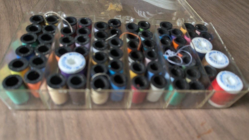8 1/2 x 4 1/2"  Sewing Thread Holder Includes 68 Mini Threads & a Few Lg.