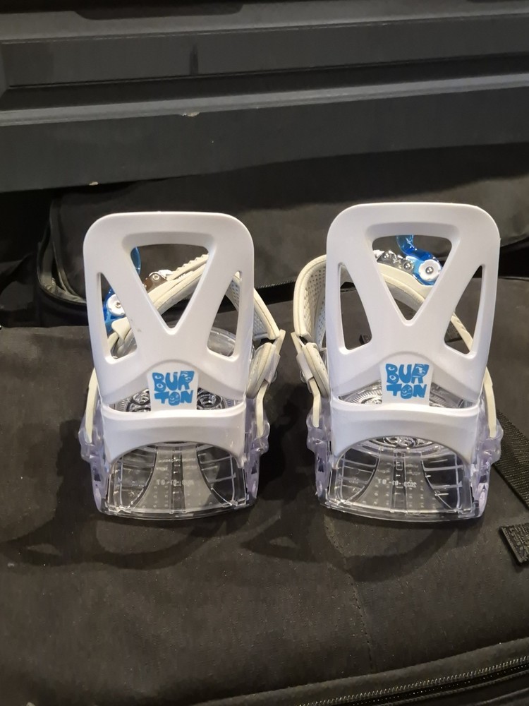 Burton Grom Youth Snowboard Bindings Size Medium.
