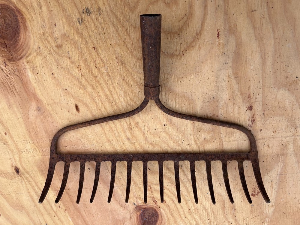 Rake Head Rusty Rustic no handle Original Vintage Primitive Metal