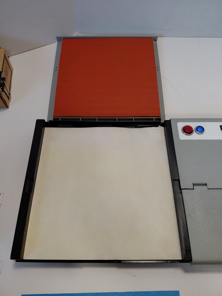 DIGIT 10 INKLESS FINGERPRINTING SYSTEM W/hard Plastic Case Untested