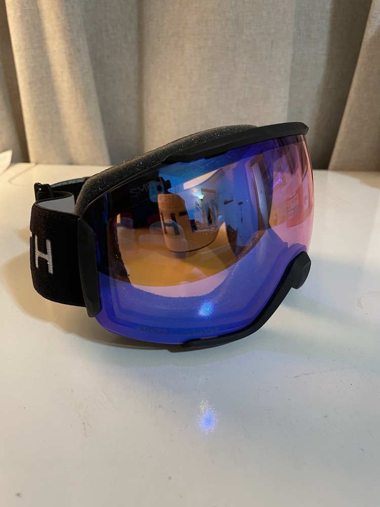 Smith Optics Sequence- Chromapop Ski Goggles Low Light Lens Black Frame