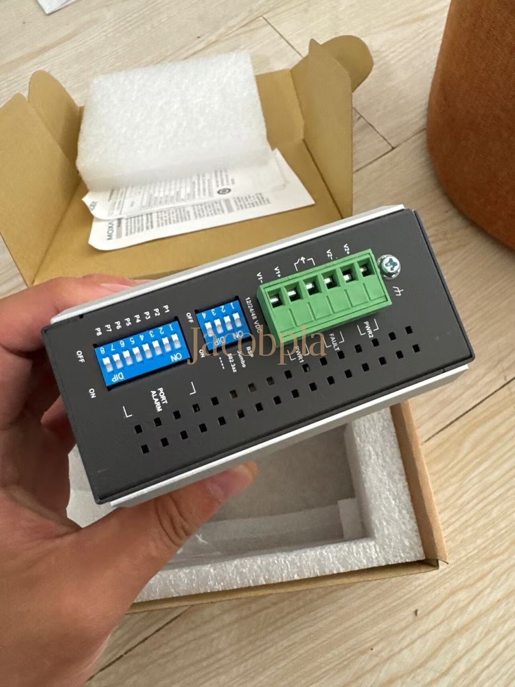NEW MOXA EDS-G308 Ethernet switch DHL Fast delivery