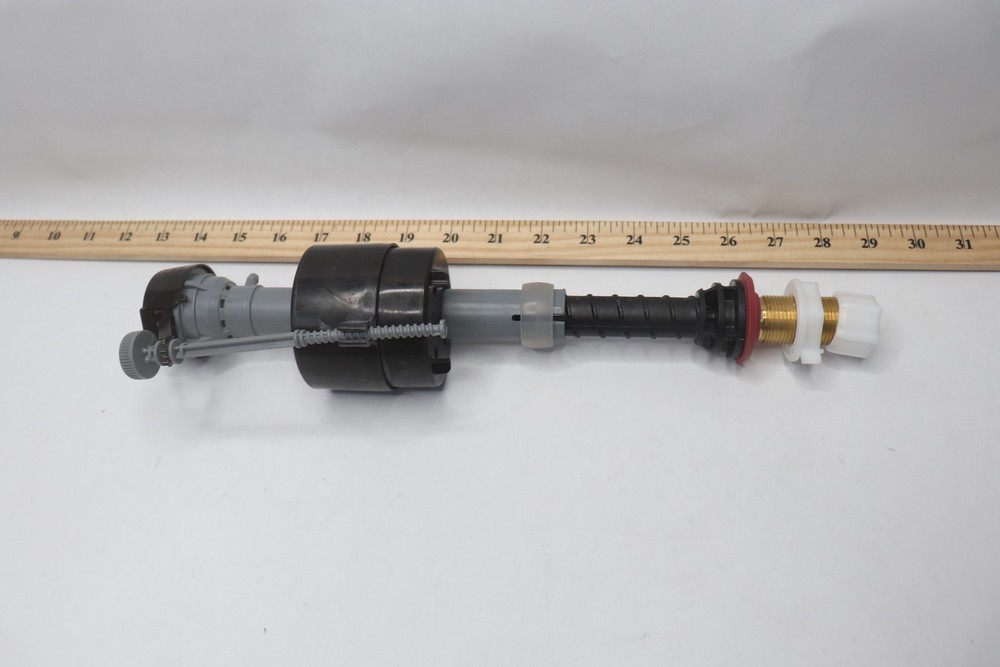 Fluidmaster Fill Valve Brass/Plastic 400 - Missing Hose with Clip