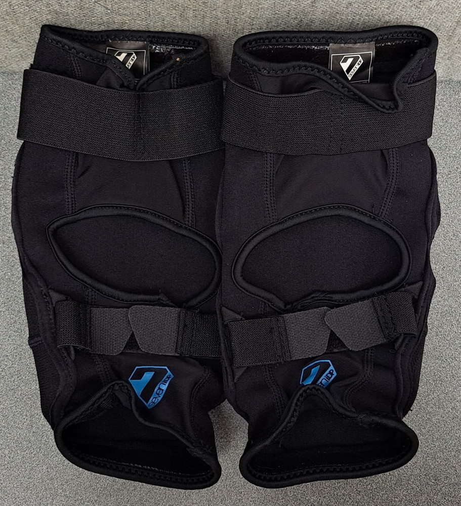 7iDP FLEX ELBOW GUARDS PAIR BLACK S