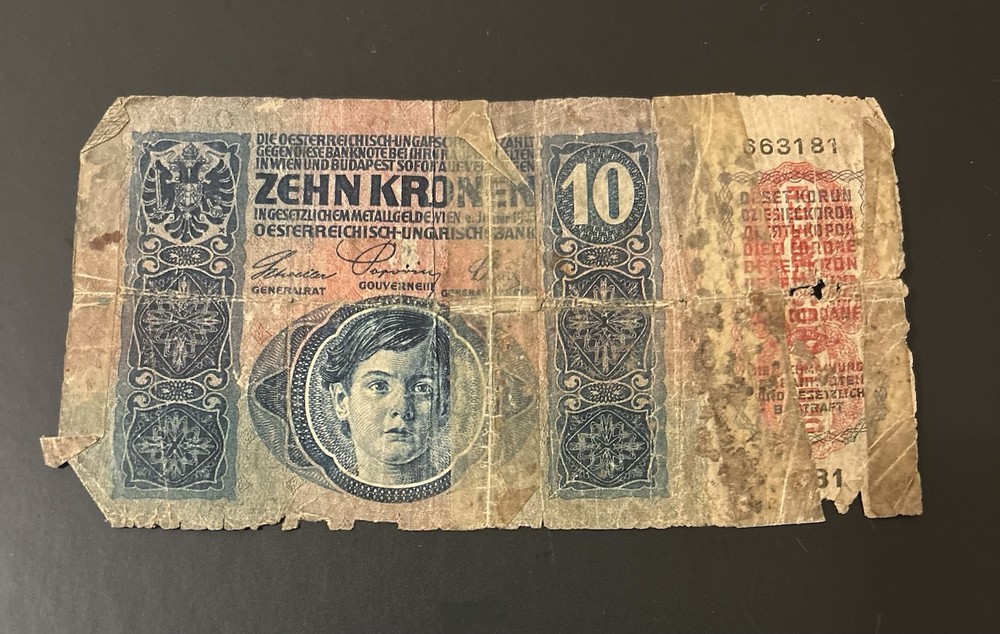 10 Korona