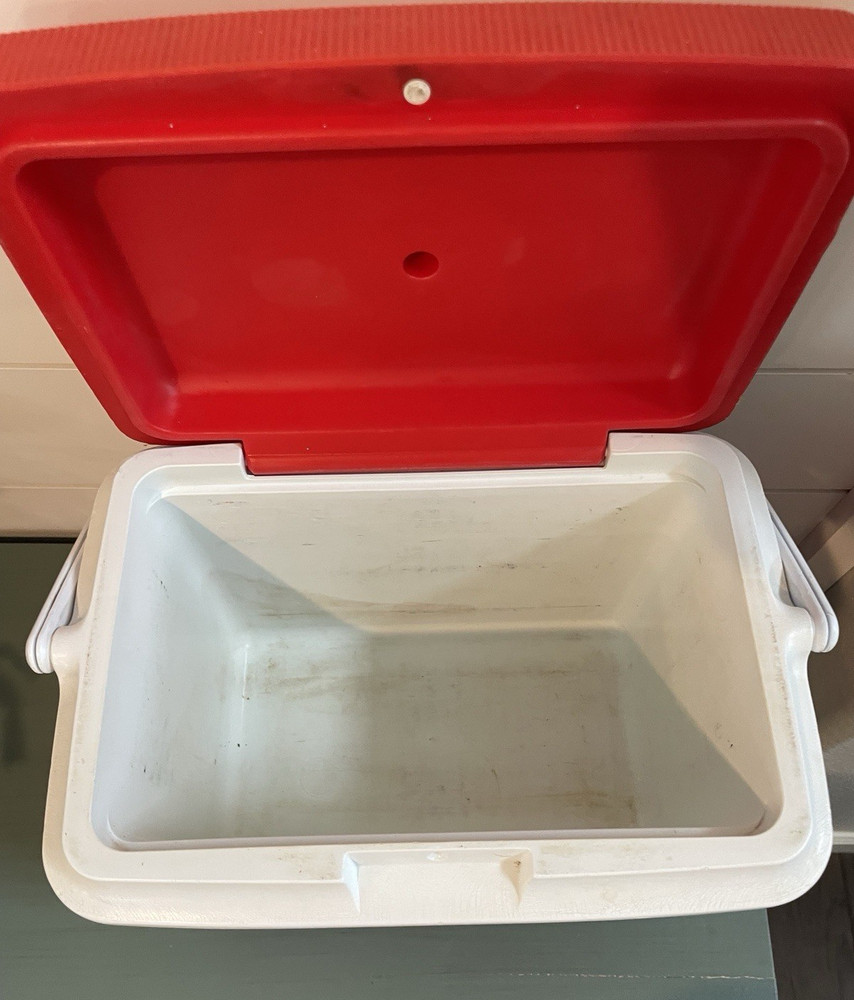 Vintage Gott 8 Cooler Red Model 1908